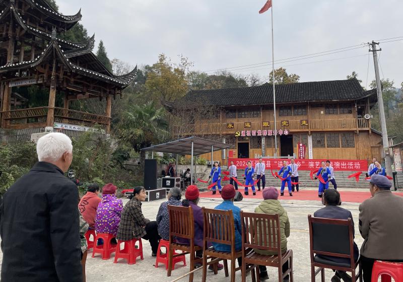 通坝村2.jpg