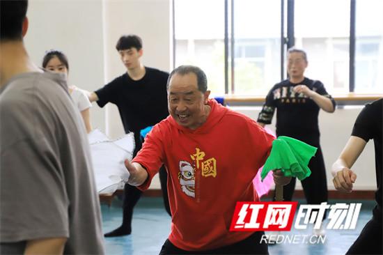 薪火相承2.jpg